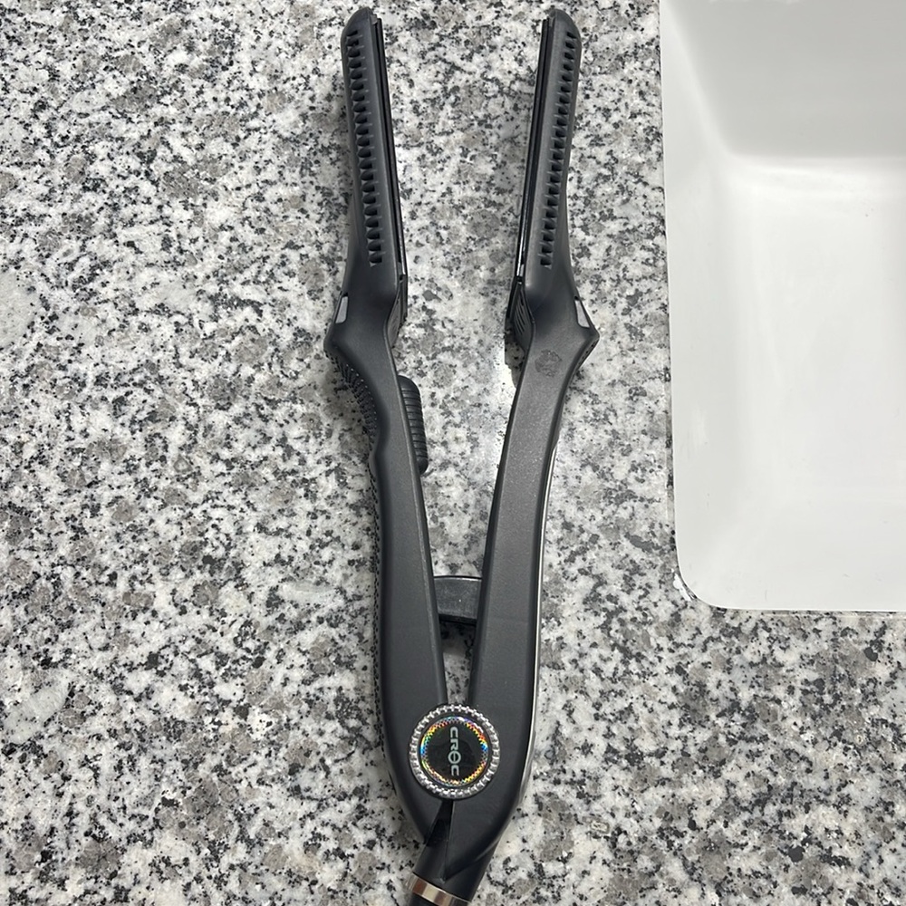 Croc Straightener